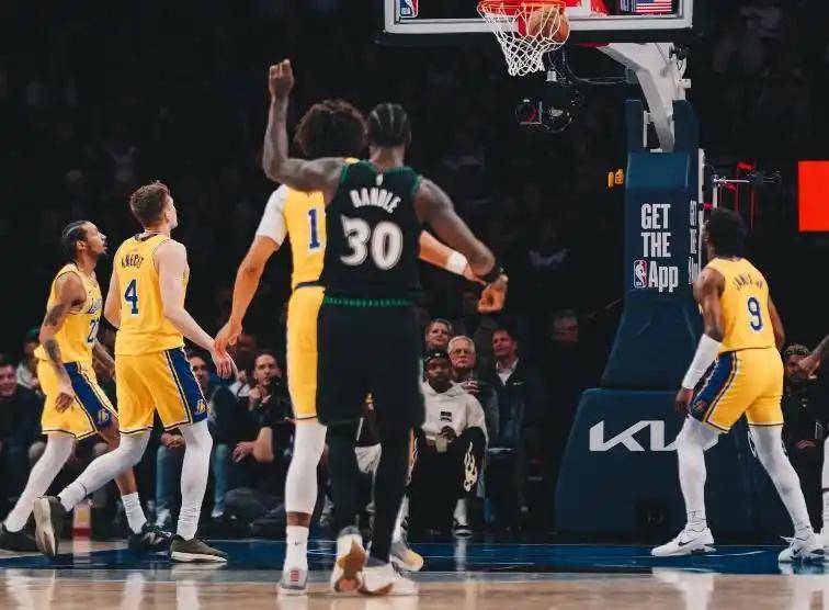 关于窗口期德甲焦点战；克里夫兰骑士绝杀压哨；球迷炸锅；赛季目标并未改变的信息